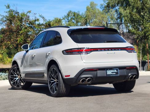 Certified 2023 Porsche Macan S image 3