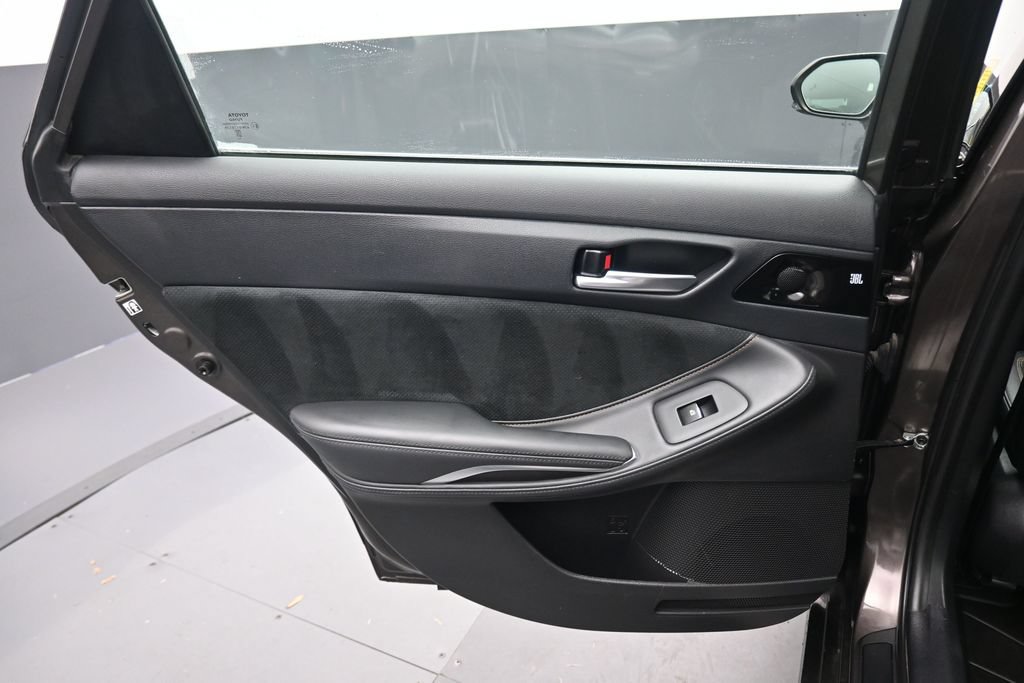 Used 2020 Toyota Avalon Touring w/ Advanced Safety Package FWD image 32