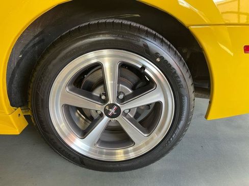 Used 2004 Ford Mustang Mach 1 RWD image 19