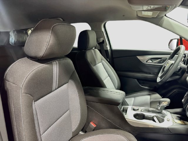 New 2026 Chevrolet Blazer LT w/ Convenience Package AWD/4WD image 24