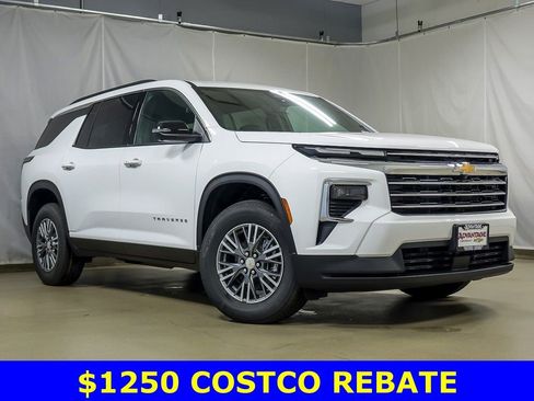 New 2026 Chevrolet Traverse LT w/ Driver Confidence Package FWD image 2