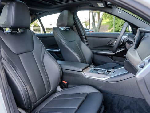 Used 2026 BMW 330i Sedan image 20