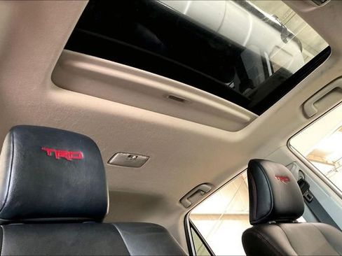 Used 2019 Toyota 4Runner TRD Off-Road Premium AWD/4WD image 24