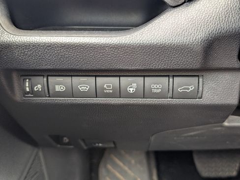Used 2023 Toyota RAV4 XSE AWD/4WD image 18