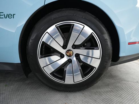 Used 2023 Porsche Taycan RWD image 9