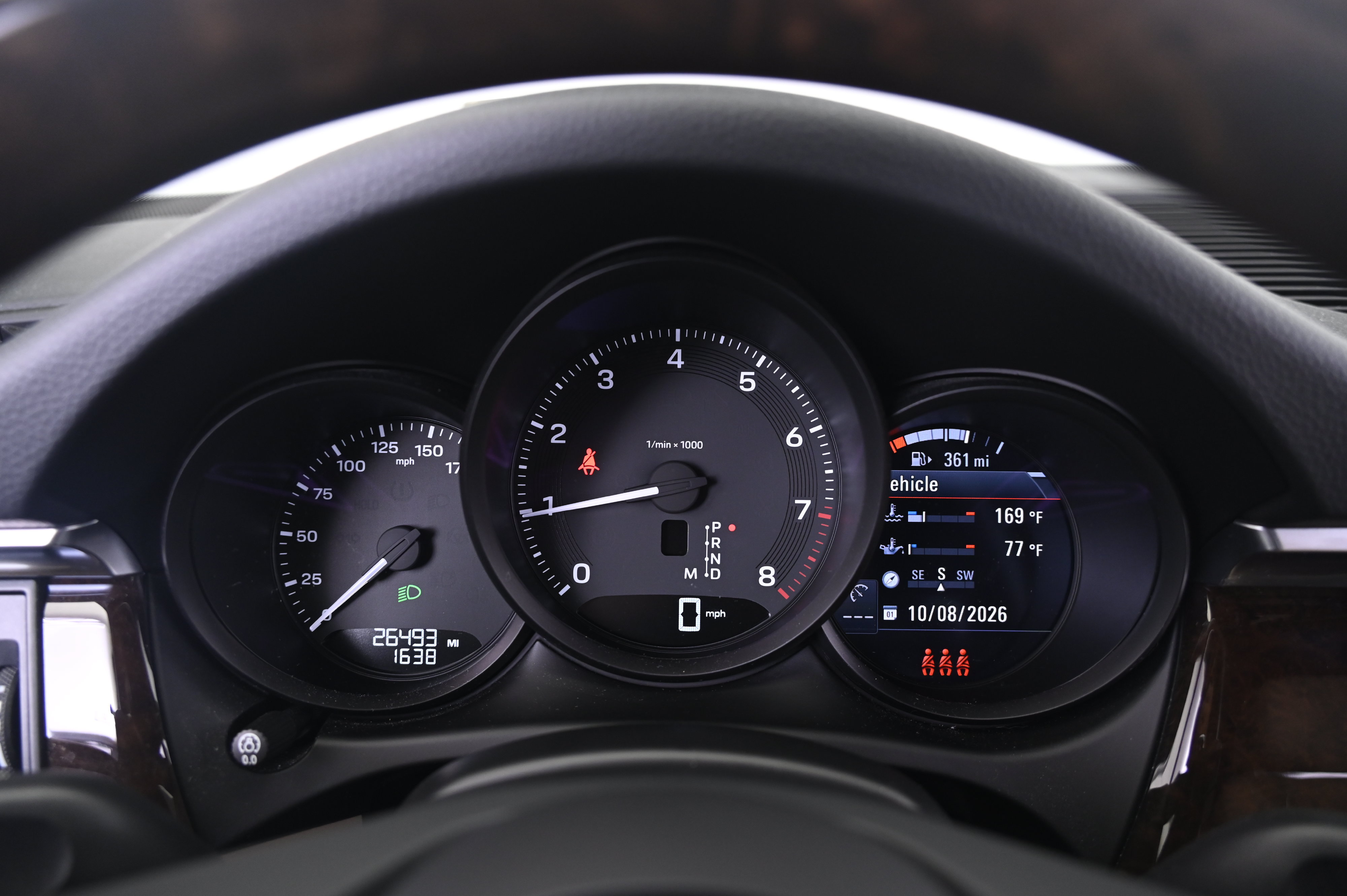Certified 2024 Porsche Macan AWD/4WD image 35