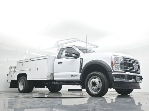 New 2025 Ford F450 XL w/ XL Chrome Package image 3