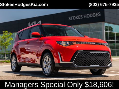 Used 2025 Kia Soul LX w/ LX Technology Package FWD image 1