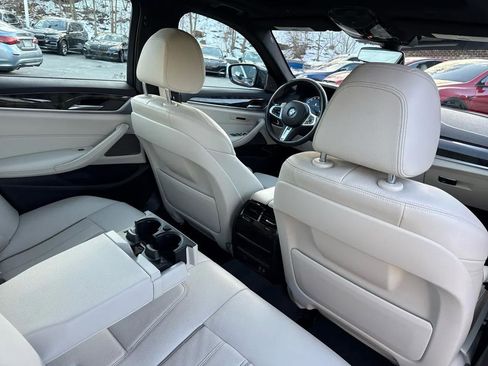 Used 2023 BMW 530e xDrive w/ Premium Package image 33