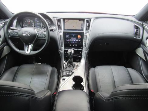 Used 2022 INFINITI Q60 3.0t Luxe w/ Essential Package image 3