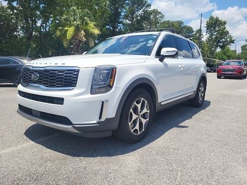 Used 2020 Kia Telluride EX w/ Towing Package FWD image 4