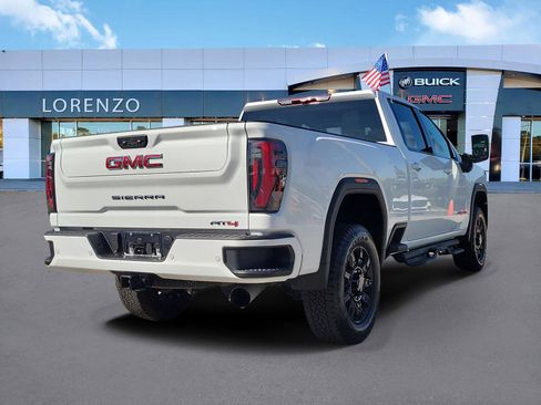 Used 2026 GMC Sierra 2500 AT4 image 5