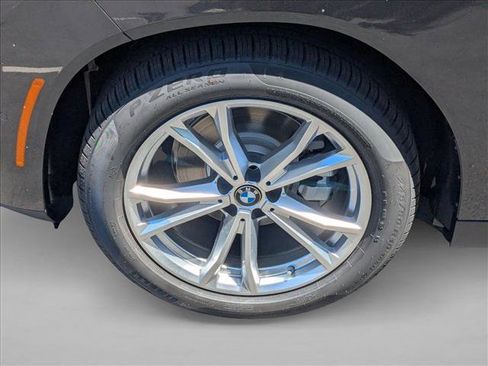 Used 2025 BMW X3 xDrive30i w/ Premium Package AWD/4WD image 9