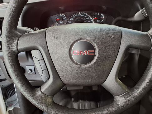 Used 2025 GMC Savana 2500 w/ Driver Convenience Package RWD image 18