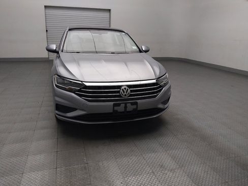 Used 2021 Volkswagen Jetta SE w/ SE Cold Weather Package image 14