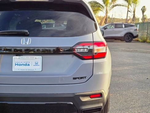New 2026 Honda Pilot Sport image 9