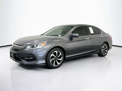 Used 2017 Honda Accord EX-L image 3