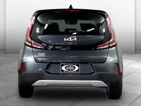 Used 2025 Kia Soul LX w/ LX Technology Package FWD image 3