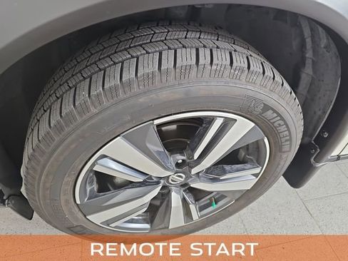 Used 2021 Nissan Rogue Platinum image 14