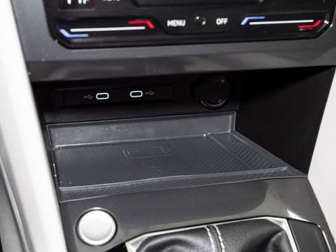 Used 2023 Volkswagen Tiguan SE FWD image 19