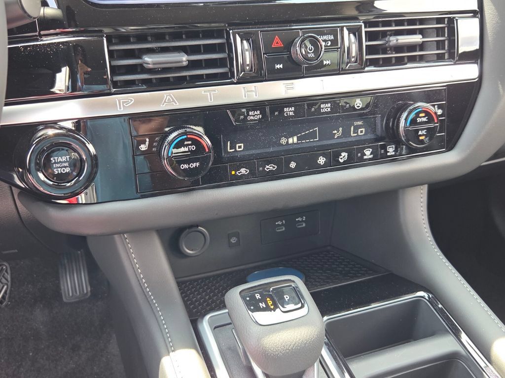 New 2026 Nissan Pathfinder SL w/ Cargo Package FWD image 21