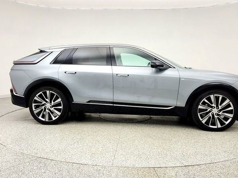 Used 2024 Cadillac Lyriq Luxury image 4