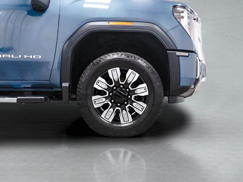 Used 2025 GMC Sierra 2500 Denali w/ Denali Reserve Package AWD/4WD image 7