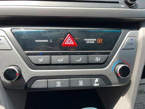 Used 2018 Hyundai Elantra SEL FWD image 27