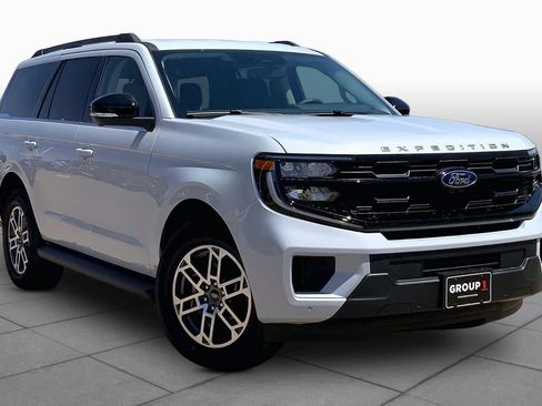 New 2026 Ford Expedition Active RWD image 2