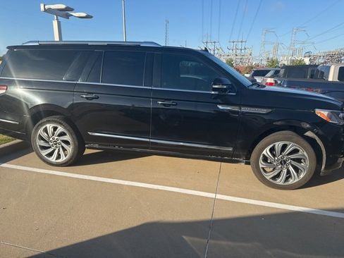 Used 2022 Lincoln Navigator L Reserve image 5