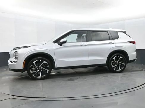 Used 2024 Mitsubishi Outlander FWD image 5