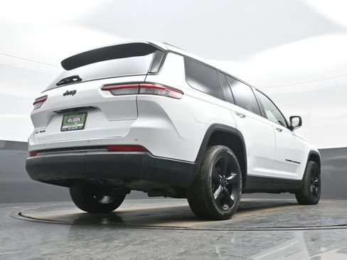 Used 2023 Jeep Grand Cherokee L Altitude image 30