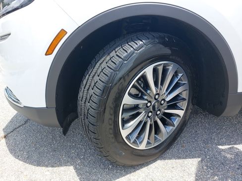 Used 2021 Lincoln Nautilus FWD w/ Equipment Group 101A image 32