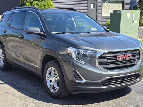Used 2018 GMC Terrain SLE w/ Driver Convenience Package AWD/4WD image 8