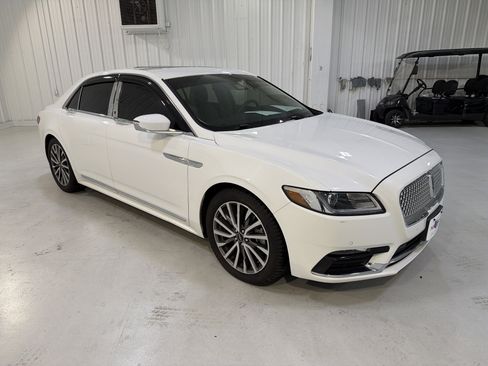 Used 2020 Lincoln Continental w/ Premium Package image 7