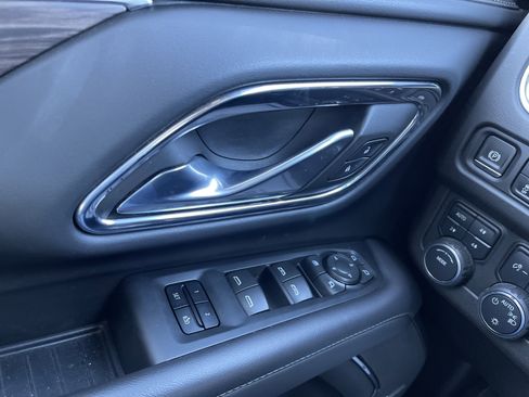 Used 2023 Chevrolet Tahoe Z71 w/ Luxury Package image 23