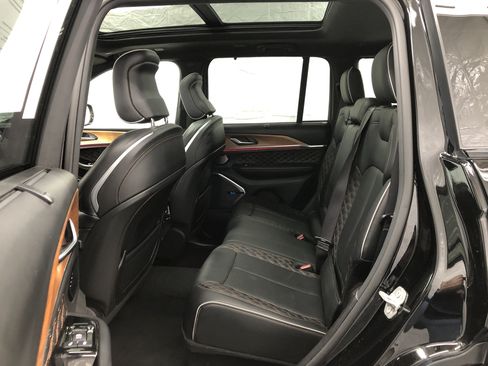 Certified 2024 Jeep Grand Cherokee Summit AWD/4WD image 12