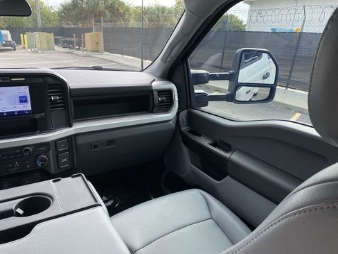 Used 2025 Ford F350 XL image 4