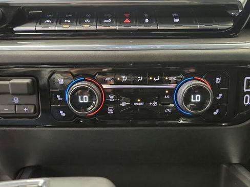 Used 2024 Chevrolet Silverado 1500 High Country w/ High Country Premium Package AWD/4WD image 26