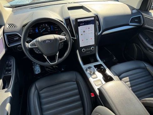 Certified 2024 Ford Edge SEL w/ Convenience Package image 6