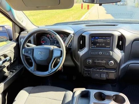 Used 2020 Chevrolet Silverado 1500 Custom Trail Boss w/ Custom Convenience Package image 6