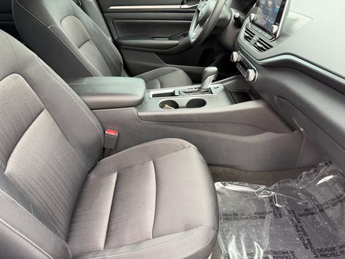 Certified 2022 Nissan Altima 2.5 SV image 12