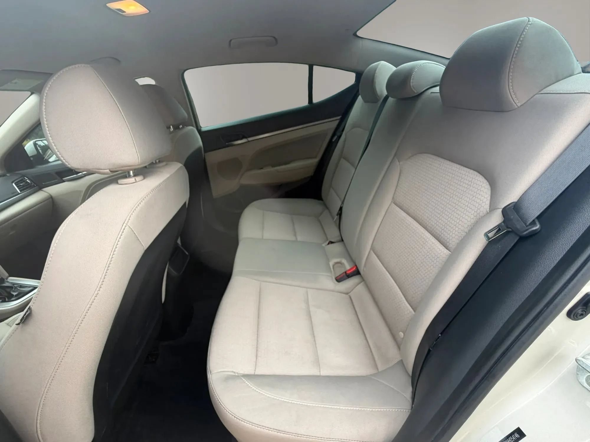 Used 2017 Hyundai Elantra SE FWD image 27