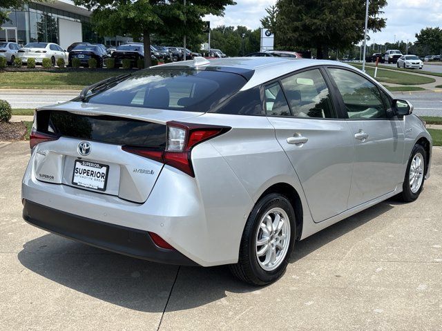 Used 2022 Toyota Prius LE FWD image 3