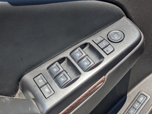 Used 2016 GMC Yukon XL SLT w/ Open Road Package image 23