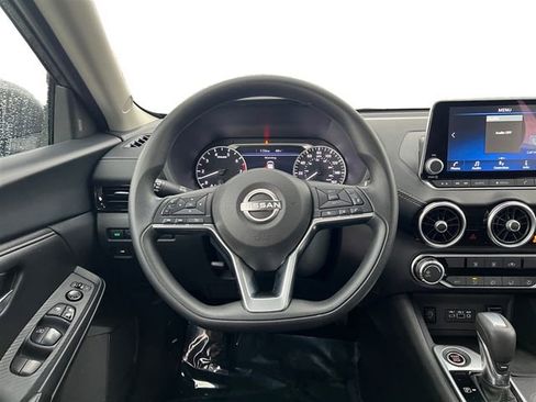 Used 2024 Nissan Sentra SV image 15