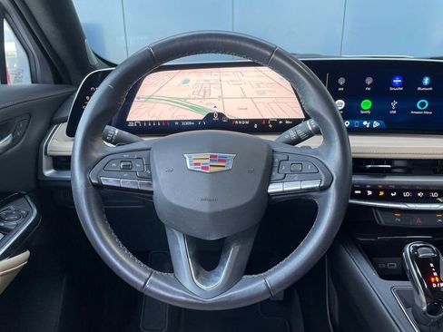 Used 2024 Cadillac XT4 Luxury w/ LPO, Floor Liner Package FWD image 14
