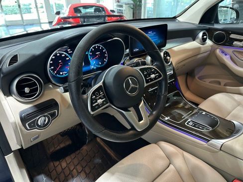 Used 2021 Mercedes-Benz GLC 300 w/ Premium Package image 35