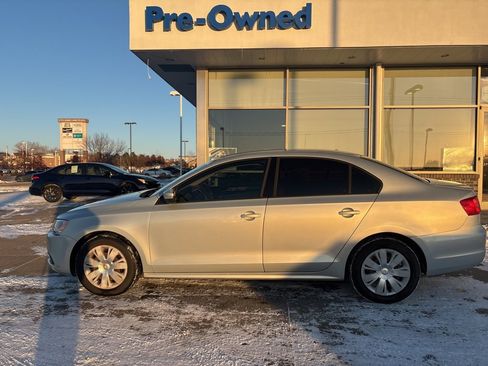 Used 2011 Volkswagen Jetta SE image 7