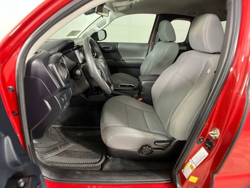Used 2020 Toyota Tacoma SR image 27